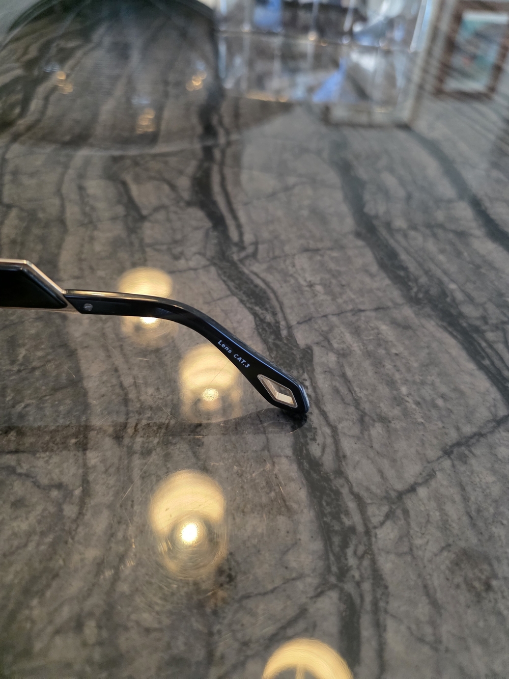 Quay Australia Black Oversized Square Sunglasses Pristine Conditon - Picture 8 of 11